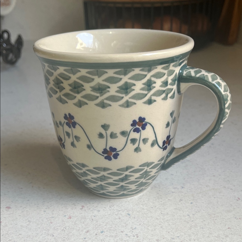 Large 16 oz Polish Pottery in Lucky Blue Clover Pattern